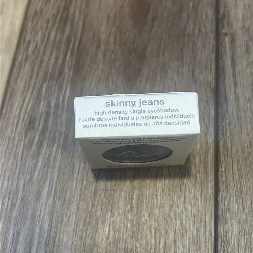 NEW! TIGI High Density Eyeshadow in Skinny Jeans - Picture 3 of 6